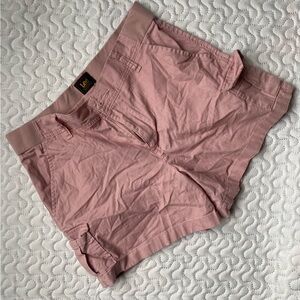 Lee Women's size 8 Pink Cargo Shorts with Pockets‎